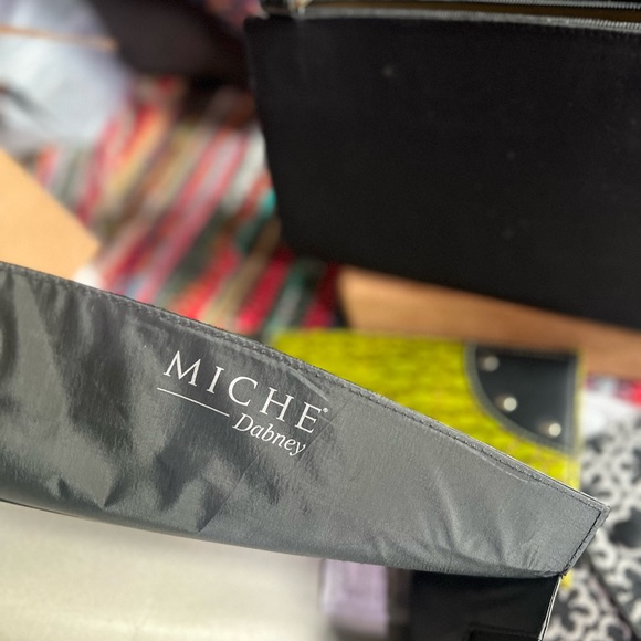 Miche Classic Base Bag Black Handbag Satchel Carabiners Retired with 5 Shells - Picture 15 of 15